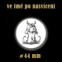 Reflexní odznak Kanec 44 mm – bezpečnostní prvek na batohy a tašky.