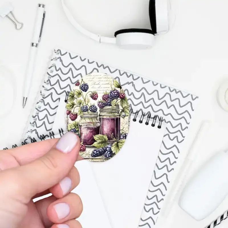 Samolepka ostružinová zavařenina.