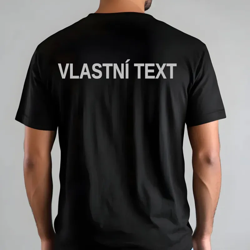 Vlastní reflexní nápis na záda oděvu.