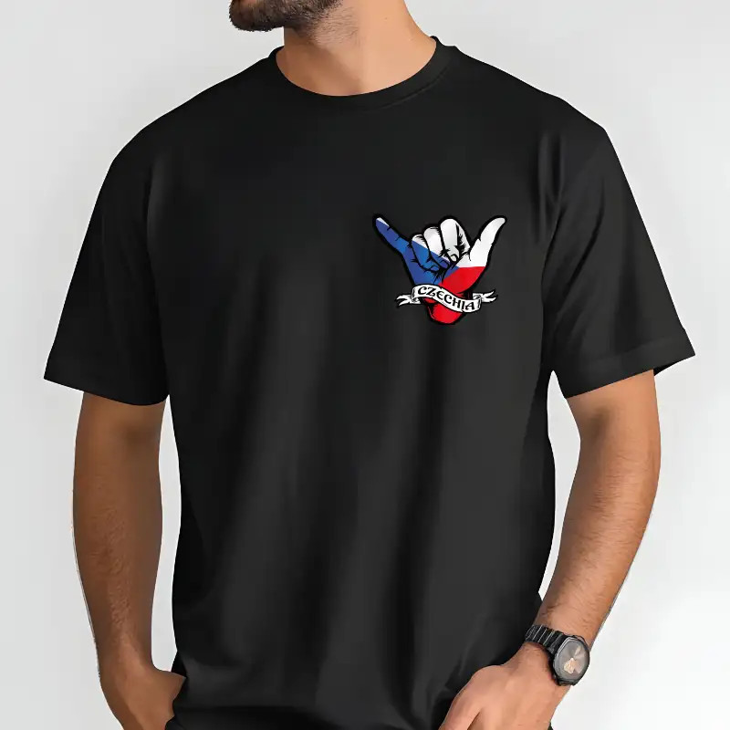 Rebelský motiv k nažehlení na textil - ruka v českých barvách s nápisem Czechia.