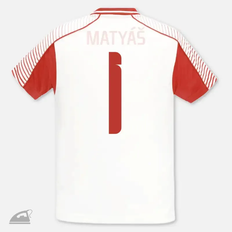 Červené nažehlovací číslo 1 na fotbalové a sprtovní dresy k domácímu zažehlení.
