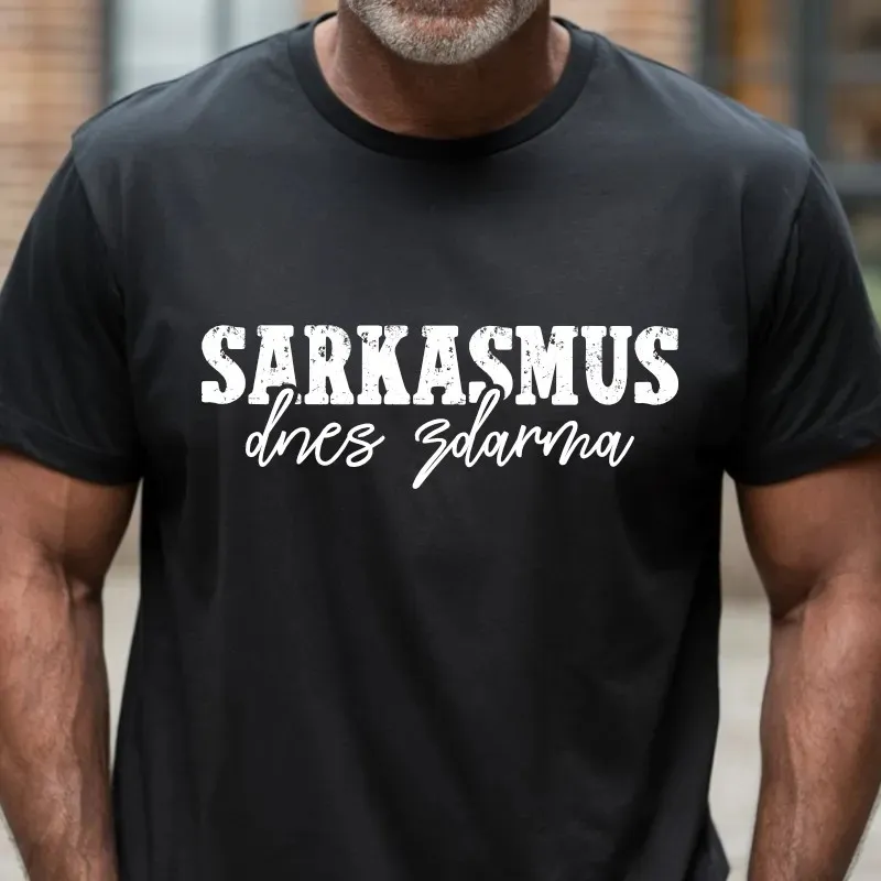 Pánské tričko s bílým potiskem SARKASMUS dnes zdarma.