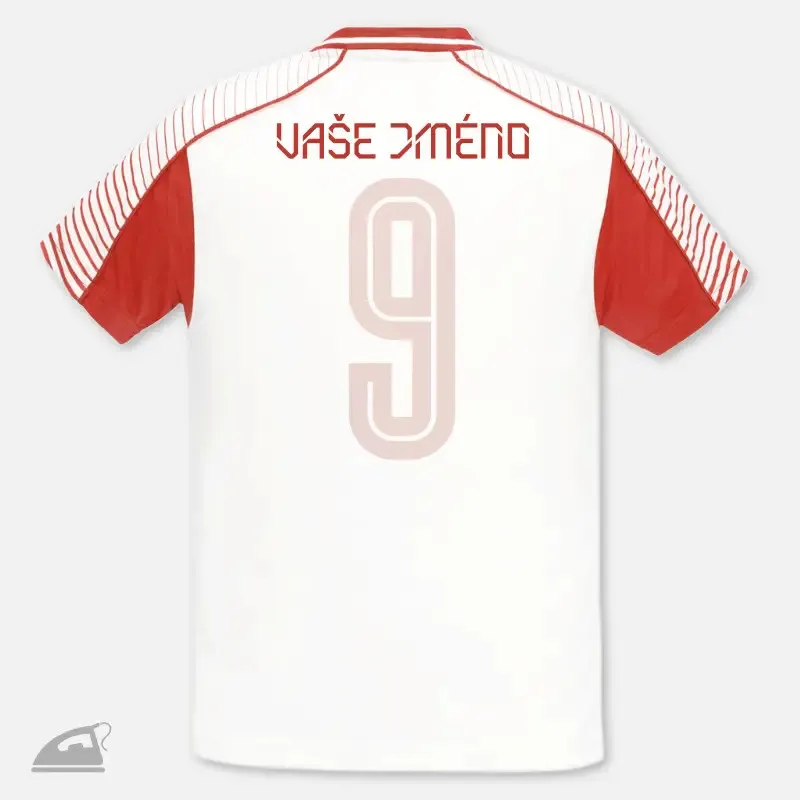 Červený nažehlovací potisk jména nebo názvu sportovního klubu na záda dresu - dětská velikost, výroba na přání.