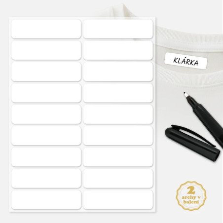 Sada nažehlovacích popisovacích jmenovek na oblečení v bílé barvě.