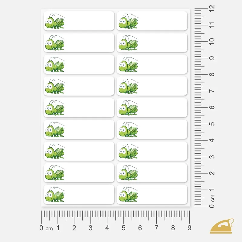 36 nažehlovacích popisovatelných jmenovek s obrázkem luční kobylky.