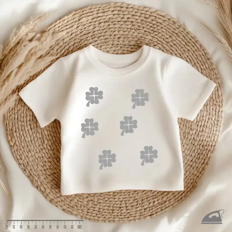 Reflexní nažehlovačky čtyřlístek pro zvýšení viditelnosti.