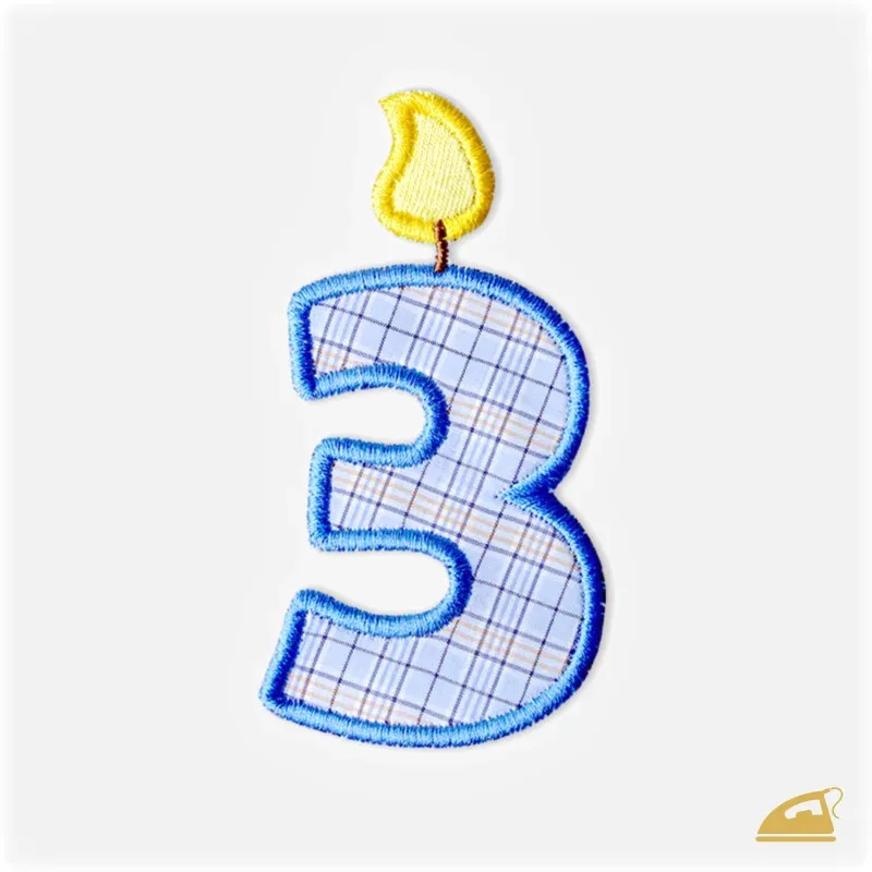 Modrá vyšívaná nažehlovačka číslice 3: Narozeninová svíčka.
