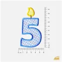 Modrá vyšívaná nažehlovačka číslice 5: Narozeninová svíčka pro chlapce.