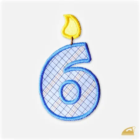 Modrá vyšívaná nažehlovačka číslice 6: Narozeninová svíčka.