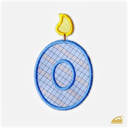 Modrá vyšívaná nažehlovačka číslice 0: Narozeninová svíčka.