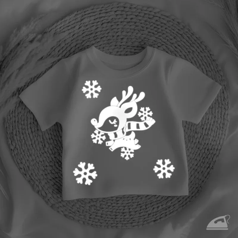 Reflexní nažehlovačka Zimní sobík na oblečení pro děti.