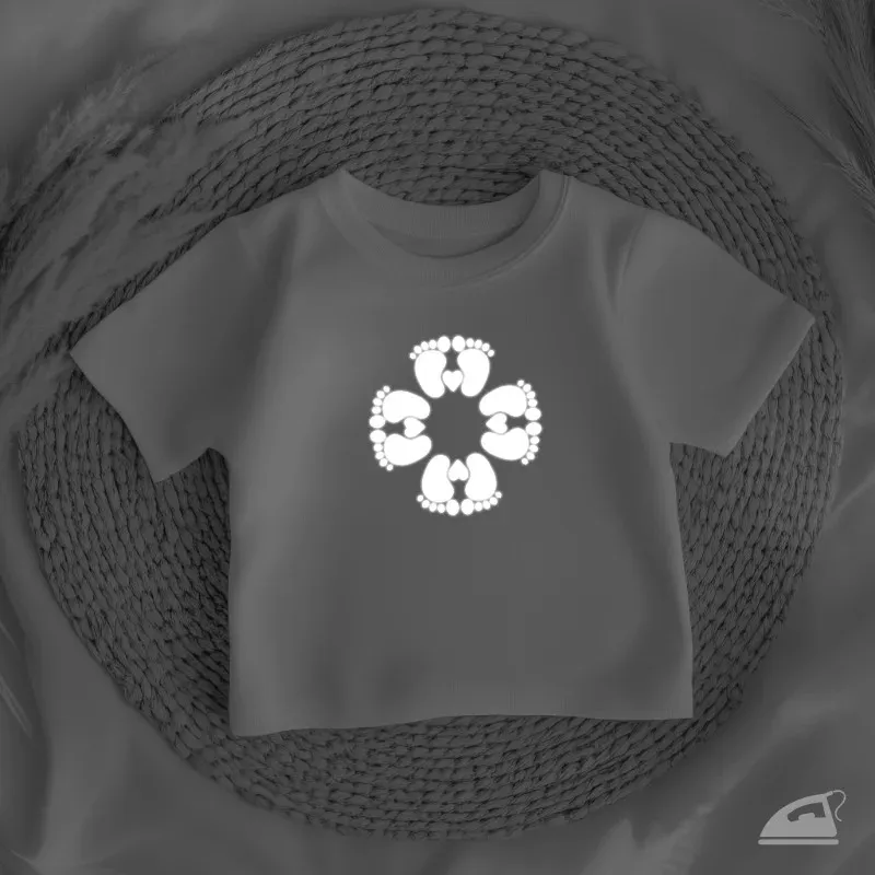 Reflexní nažehlovačky Dětské stopy se srdíčkem – na textil ke zvýšení viditelnosti za šera a tmy.