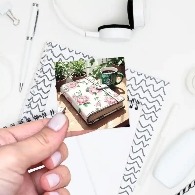 Samolepky Káva a diář: Kelímky Starbucks a latte art | Design ČR