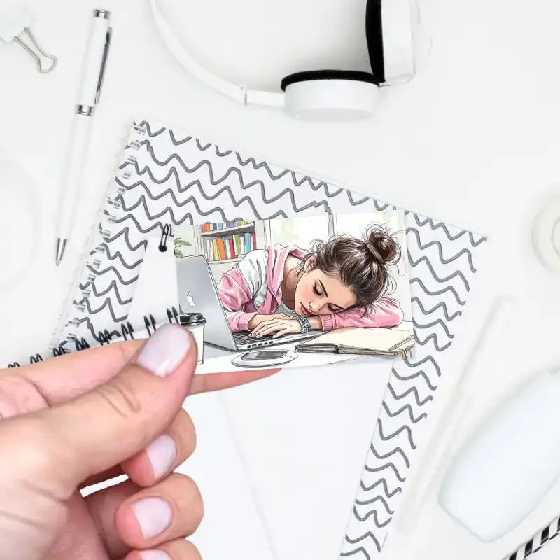 Samolepky do diáře Pracovní únava: Žena spící u počítače.