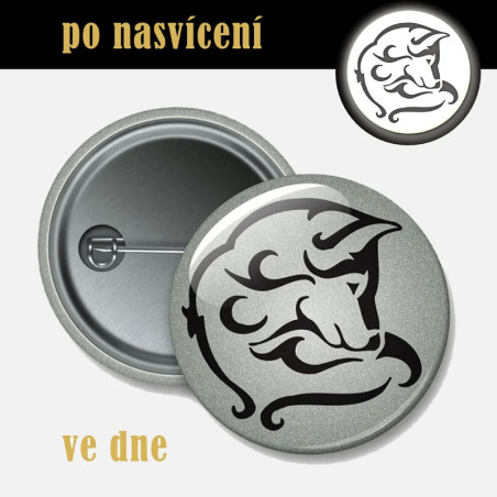 Reflexní odznak Vlk 44 mm – bestseller mezi bezpečnostními plackami.