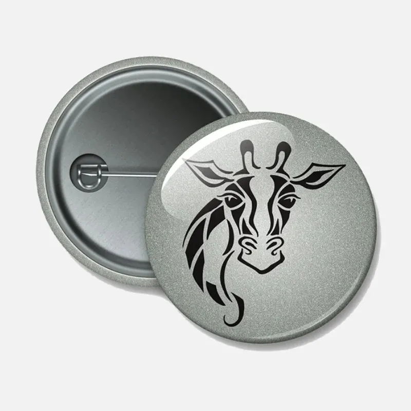 Reflexní odznak Žirafa 44 mm – bezpečnostní placka pro děti i dospělé.