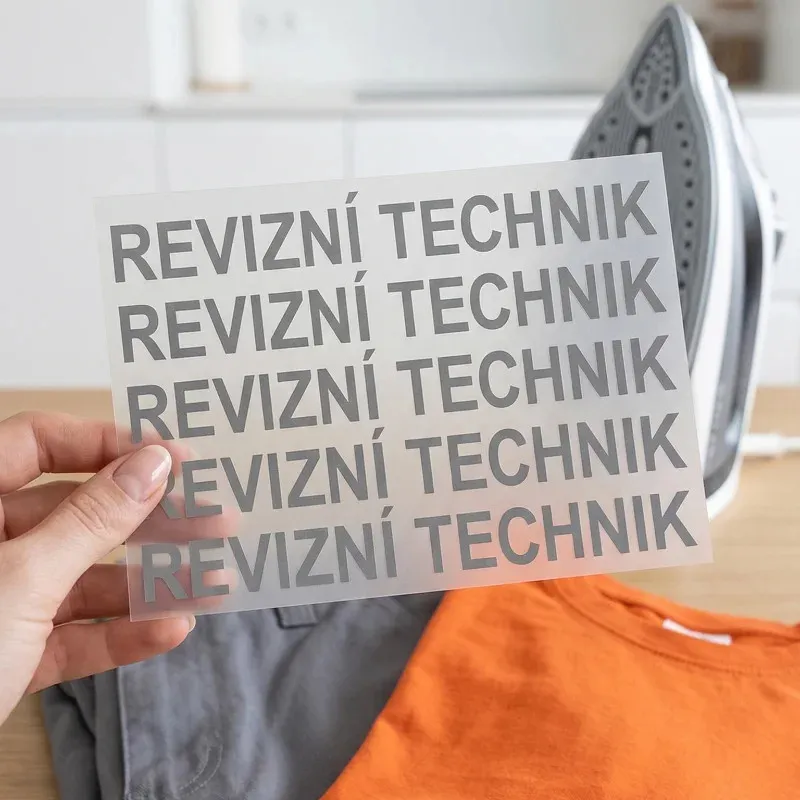 Reflexní nažehlovačka REVIZNÍ TECHNIK – snadné nažehlení žehličkou v domácích podmínkách.